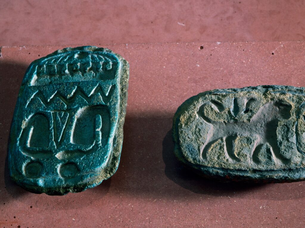 7,500-Year-Old "Social Media Stamp" Found: Rewriting the Dawn of Civilization
